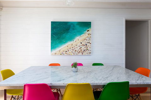 At Agnes Ave: Coastal Views - Accommodation Burleigh 1