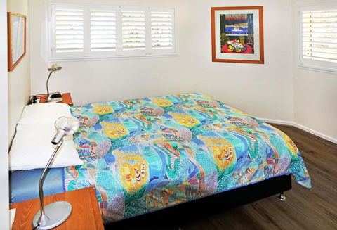 At Cylinder Unit 3 - Accommodation Burleigh 1