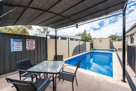 Athena Studio Units - Accommodation Burleigh 3