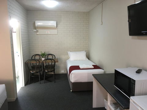 Atlas Motel - Accommodation Burleigh 3