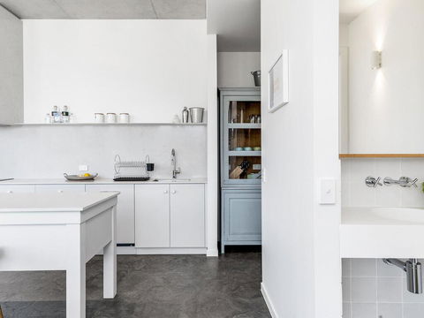 Audrey - Accommodation Burleigh 3