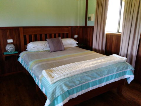 Augusta Chalet - Accommodation Burleigh 3