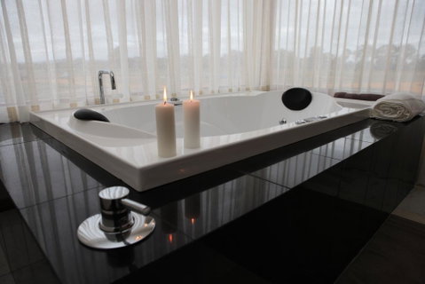Aurora Cottages Bush Retreat - Accommodation Burleigh 0