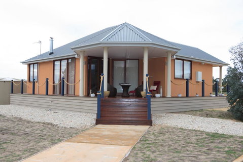 Aurora Cottages Bush Retreat - Accommodation Burleigh 2