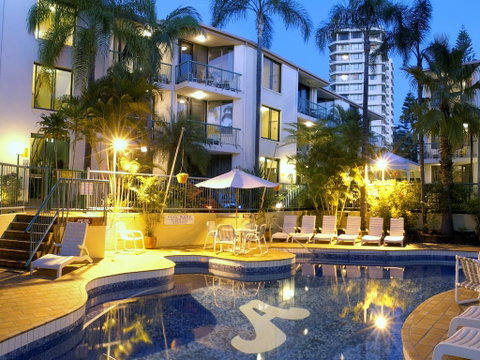 Aussie Resort - Accommodation Burleigh 1