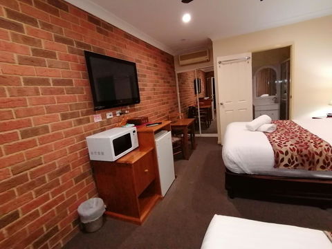 Aussie Rest Motel - Accommodation Burleigh 2