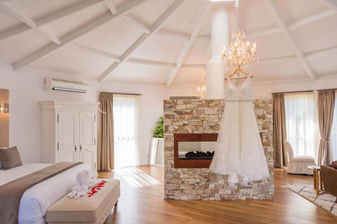 Austinvilla Estate - Accommodation Burleigh 0