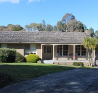 Australian Home Away  Doncaster Grange Park - Accommodation Burleigh