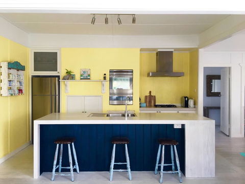Avalon @Seafarers Beachfront - Accommodation Burleigh 1