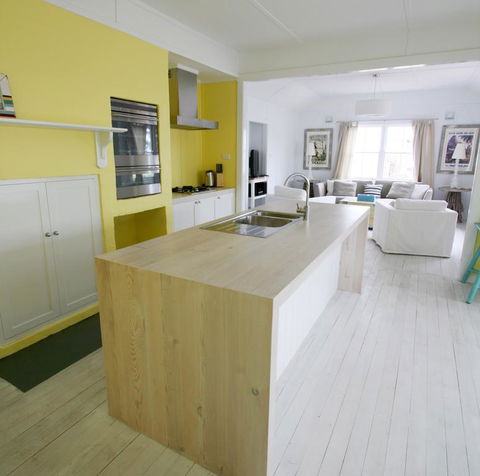 Avalon @Seafarers Beachfront - Accommodation Burleigh 2