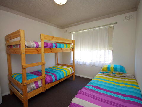 Avilla Court 1 - Accommodation Burleigh 2