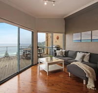 Avoca Heights House /// 4 BDR 2.5 BTH // Direct Ocean Views - Accommodation Burleigh