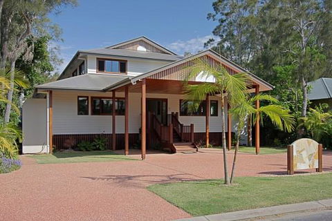 Away On Shirley Lane - Accommodation Burleigh 0
