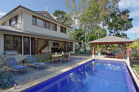 Away On Shirley Lane - Accommodation Burleigh 1
