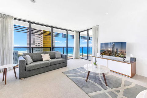 Awesome Ocean Views Broadbeach WiFi, Netflix, Wine - Accommodation Burleigh 1