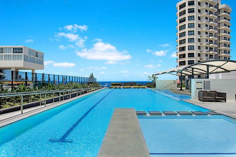 Awesome Ocean Views Broadbeach WiFi, Netflix, Wine - Accommodation Burleigh 0