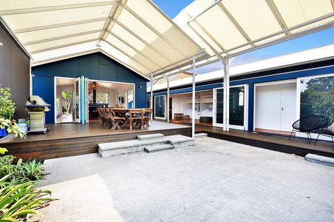 Ayana Beach House - Pet Friendly - Opposite Beach - Accommodation Burleigh 2