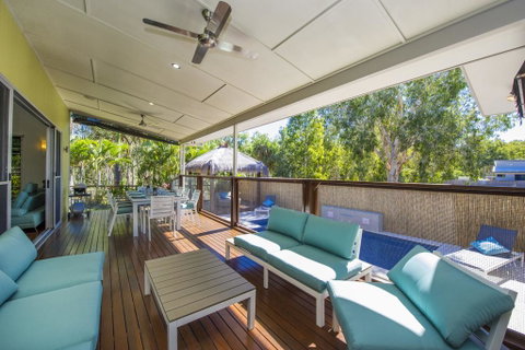 Azur Villa - Accommodation Burleigh 3