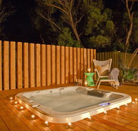 Azure Beach Retreat - Spa Luxury - Accommodation Burleigh