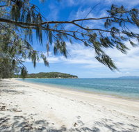 Azure on Geoffrey Bay - Accommodation Burleigh