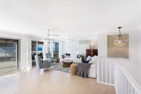 Bagnall Avenue, 1 - Accommodation Burleigh 1