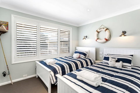 Bagnall Avenue, 1 - Accommodation Burleigh 3