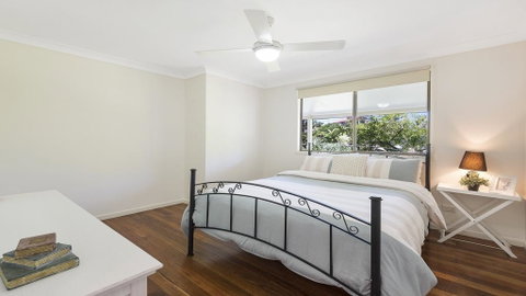 Bailey's Beach House - Accommodation Burleigh 1