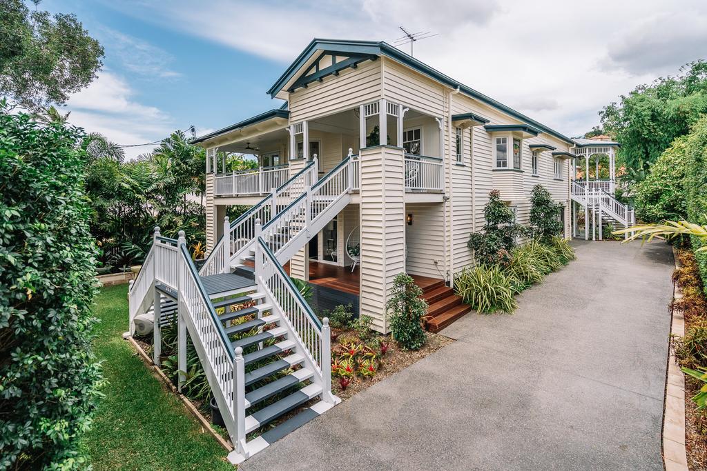 Balmoral QLD Accommodation Burleigh