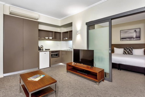 Bannister 22 Hotel - Accommodation Burleigh 3