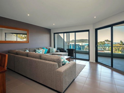 Barefoot Bliss @ Fingal Bay - Accommodation Burleigh 0