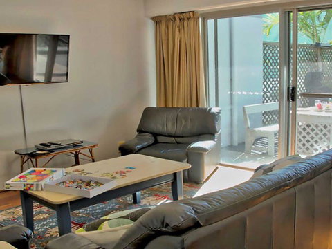 Barefoot' 7/44 Marine Drive - Fabulous Fingal Bay - Accommodation Burleigh 2