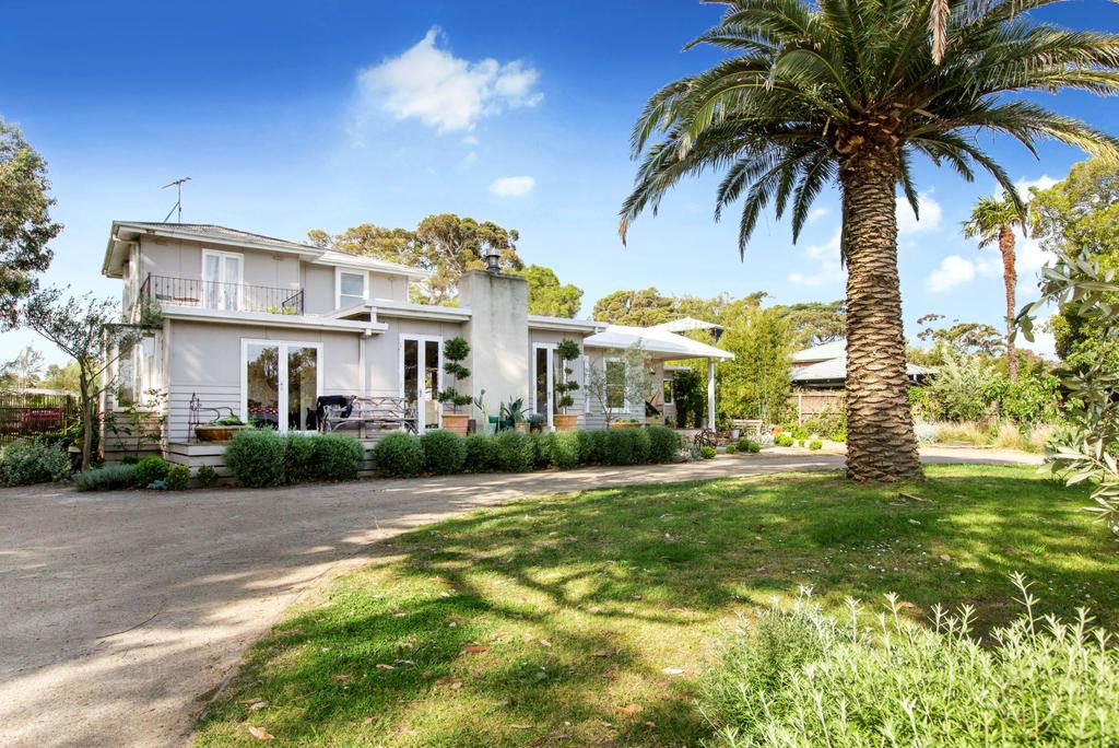 Kulja ACT Accommodation Burleigh
