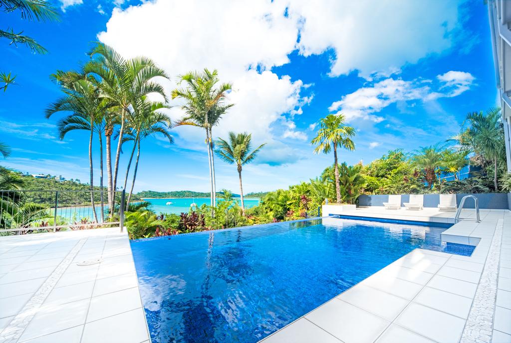 Shute Harbour QLD Accommodation Burleigh