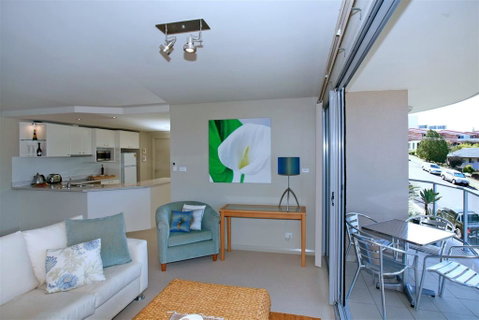 Bayview Apartments, Unit 7/42 Stockton Street - Accommodation Burleigh 3