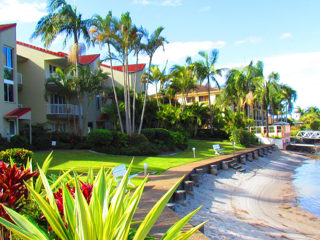 Runaway Bay QLD Accommodation Burleigh