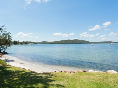 Baywatch - Beachfront Bliss Executive Home - Accommodation Burleigh 1