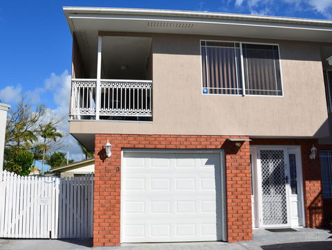 Bayz On The River - Accommodation Burleigh 1