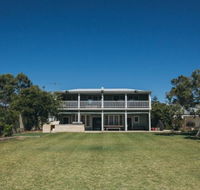 Beach Buoys House - Accommodation Burleigh