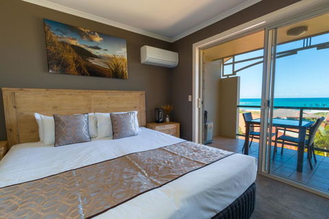 Beach Haven Executive Apartments - Accommodation Burleigh 0