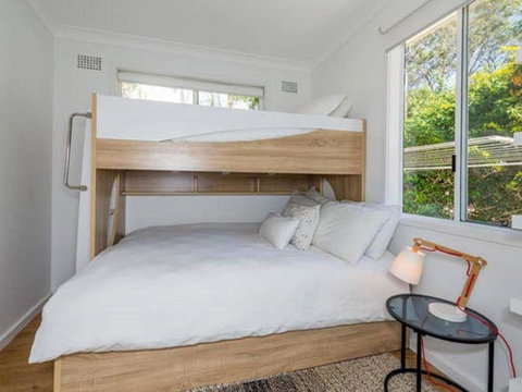 Beach House At Nelson Bay - Accommodation Burleigh 1