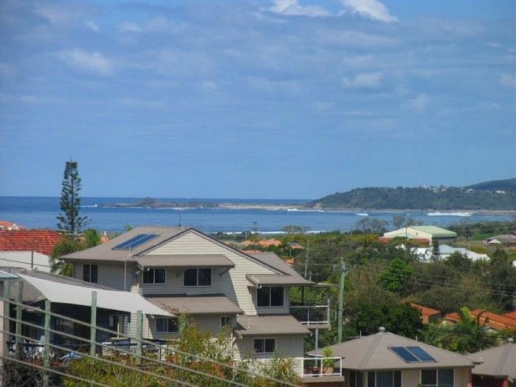 Wooloweyah NSW Accommodation Burleigh