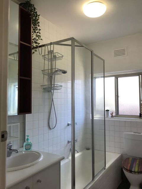 Beachfront Apartment - Accommodation Burleigh 3