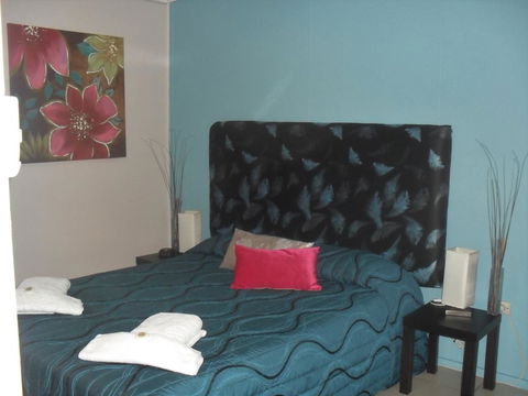 Beachlander Holiday Apartments - Accommodation Burleigh 2