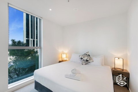 REST COLLECTION Apartments On Collins Docklands - Accommodation Burleigh 1