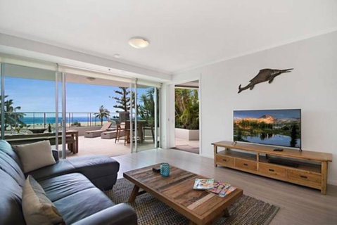 Reflections 202 - Accommodation Burleigh 2