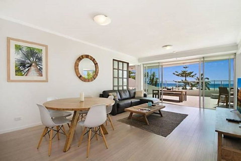Reflections 202 - Accommodation Burleigh 3