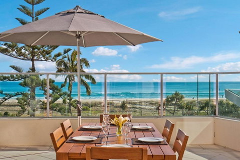 Reflections 202 - Accommodation Burleigh 1
