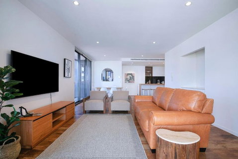 Regatta Hideaway - A Breezy Balcony Residence - Accommodation Burleigh 3