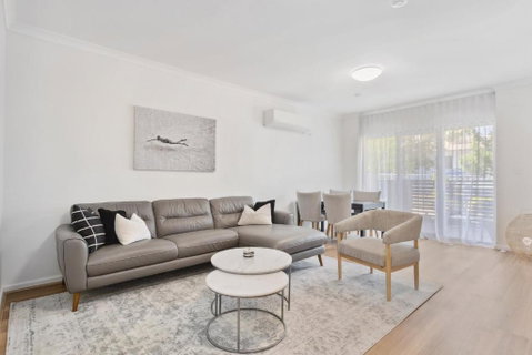 REGL20/11 - Regal In East Perth - Accommodation Burleigh 0