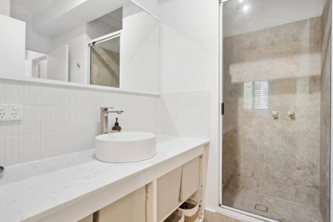 REGL20/11 - Regal In East Perth - Accommodation Burleigh 3